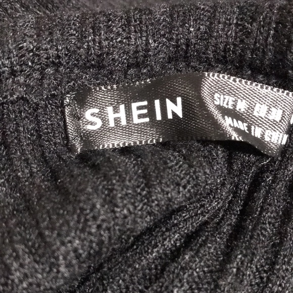 Shein Black Rib Knit Off The Shoulder Sweater Crop Top Ruffle Hem Size 6 - Picture 2 of 4